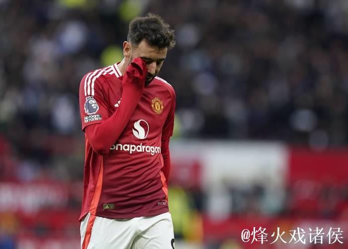 阿莫林质疑曼联新星青训评价过高，并考虑再次留下他